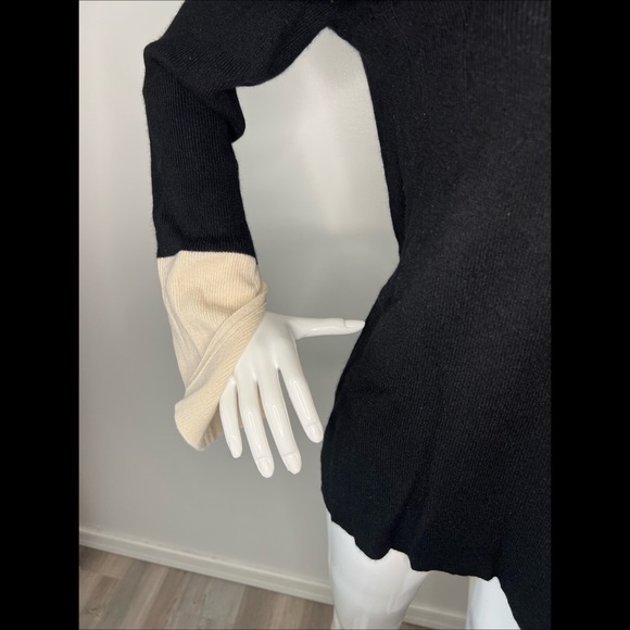 BLOOMINGDALE’S Off Shoulder Cashmere Sweater - Picture 5 of 5